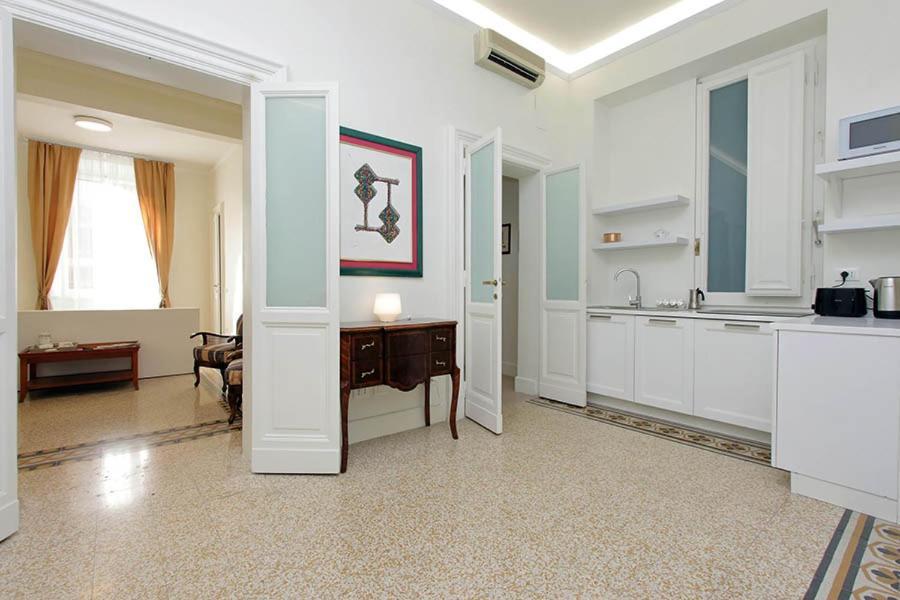 Elegant Apartment In The Heart Of Rome-Navona Area Εξωτερικό φωτογραφία